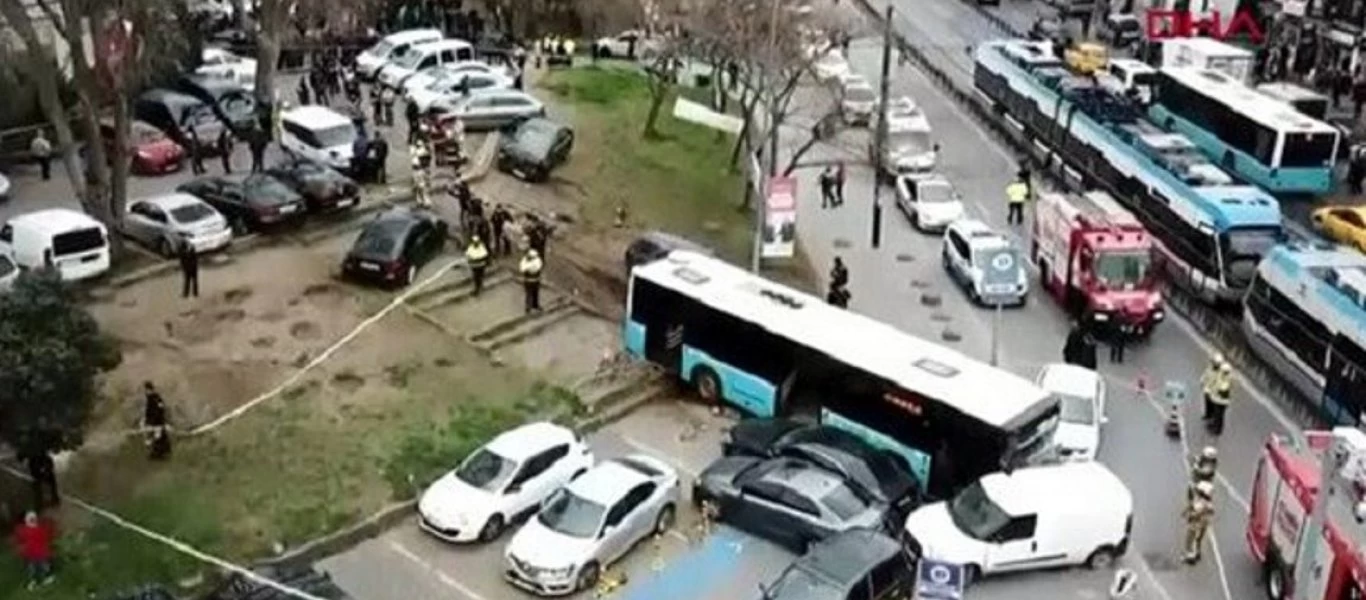 Κωνσταντινούπολη: Δεν βρέθηκαν ίχνη αλκοόλ στον οδηγό που έπεσε στη στάση